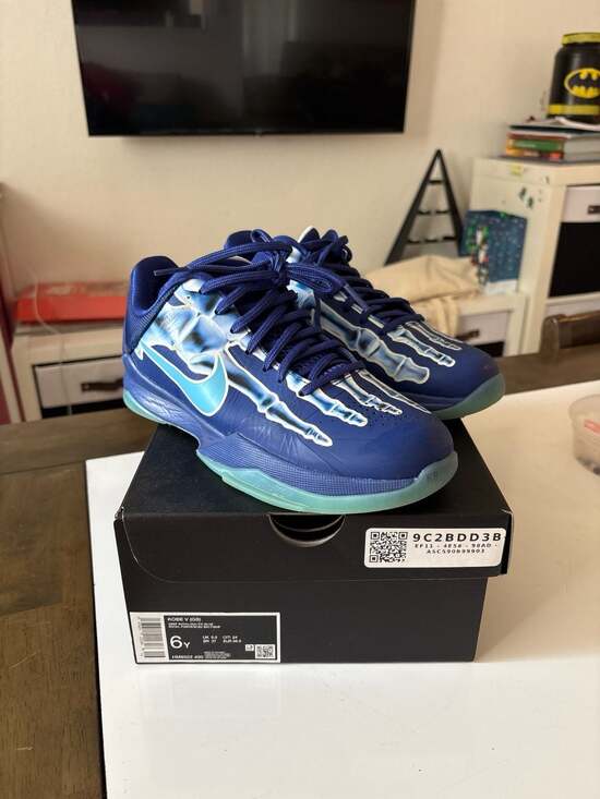 Nike Zoom Kobe 5 Protro 'X-Ray' Blue Basketball Shoes - Picture 3 of 4